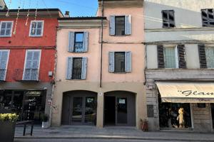 Rif.2460CA25793- negozio piacenza