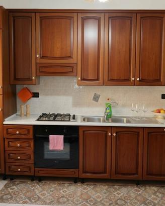 cucina lineare finitura effetto legno