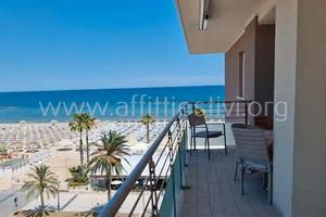 Appartamento di fronte al mare al centro di Roseto