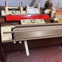 Macchina da maglieria Singer 2310 con Memo-Matic