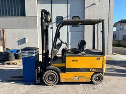 CARRELLO ELEVATORE ELETTRICO OM 30 QUINTALI