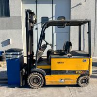 CARRELLO ELEVATORE ELETTRICO OM 30 QUINTALI