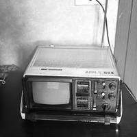 TV portatile vintage IRRADIO Apple 502 - funzionan