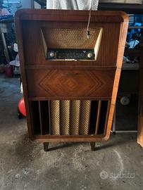 radio in legno minerva anni 50