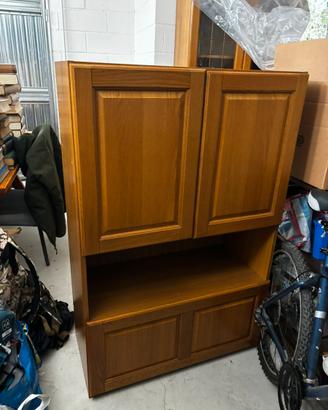 Mobile in legno massello due pezzi componibile