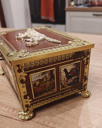 Cofanetto vintage in latta stile caccia