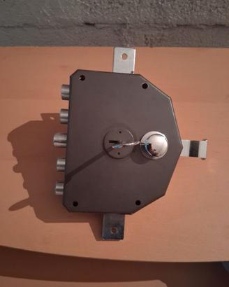 SERRATURA PER PORTA  BLINDATA
