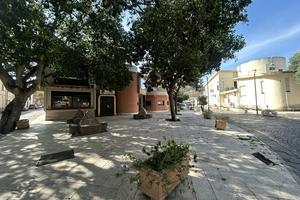 Palazzo / Stabile a Sarroch