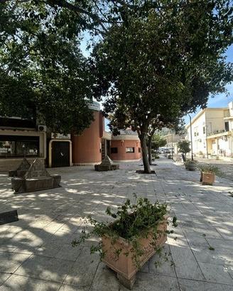 Palazzo / Stabile a Sarroch