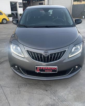 Lancia Ypsilon 1.0 FireFly 5 porte S&S Hybrid Gold