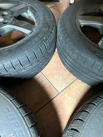 Cerchi in lega con pneumatico