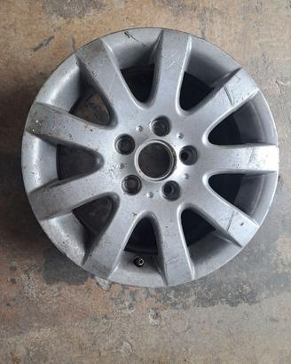 CERCHIO IN LEGA DA 15 POLLICI 5 FORI 6,5JX15 ET 50