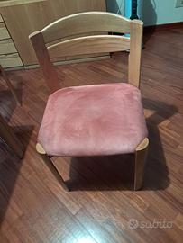 Sedie in legno.