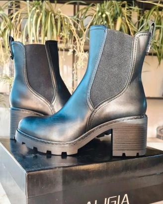 Stivaletto nero Taglia 41