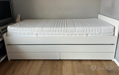 Letto singolo con letto estraibile e materasso