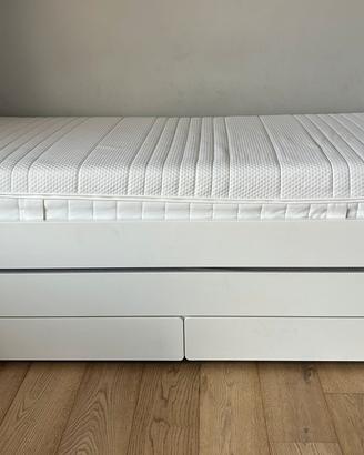 Letto singolo con letto estraibile e materasso
