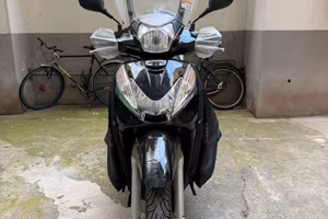 Honda sh300