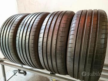 4 gomme 245/45/18 GoodYear estive