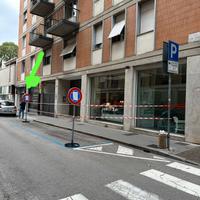 2 pali per cartelli stradali