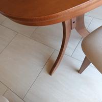 Tavolo ovale da pranzo