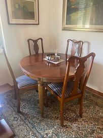 Tavolo con sedie - antiquariato