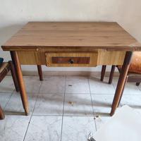 Gratis Tavolo da cucina 