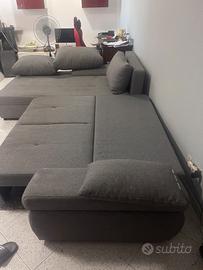 Divano in stoffa grigio 3/4 posti con penisola