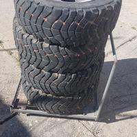 set gomme complete di cerchi per L200