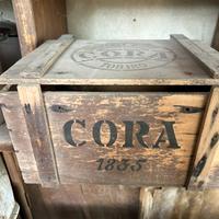 Vecchia scatola in legno Cora 1835