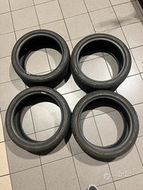 Gomme 215/40 r17