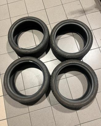 Gomme 215/40 r17