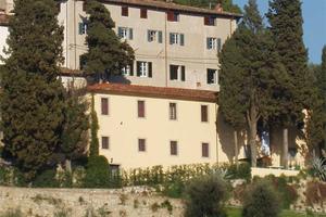 Rustico / Casale di 218 m² con 5 locali e posto au