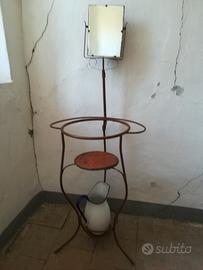 Toilette in ferro battuto vintage
