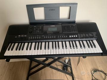 Tastiera Yamaha PSR-E463 - Kit