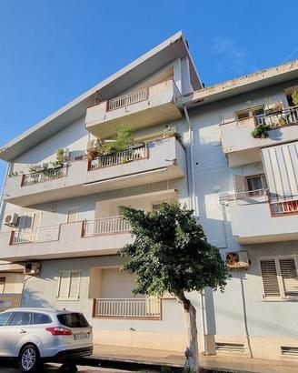 Venetico Marina fronte mare 3 vani con cantina