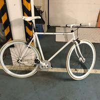 Bicicletta Bemmex bianca impeccabile mai usata