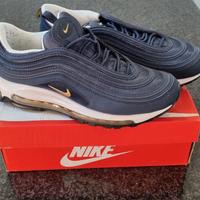 Scarpe Nike modello Silver