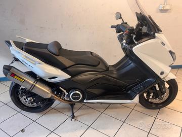 Yamaha T max 530 2015 Akrapovic