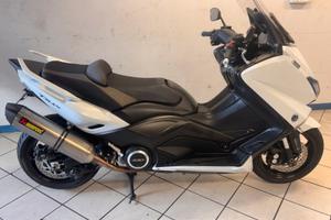 Yamaha T max 530 2015 Akrapovic
