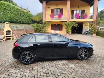 Mercedes-Benz A180