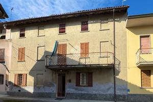 CASA SEMINDIPENDENTE A BRONI