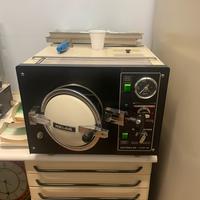 Attrezzatura per laboratorio odontotecnico