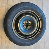 Cerchione da 15" per Fiat Grande Punto con gomma e