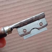 VECCHIO E INSOLITO RASOIO MANUALE ,VINTAGE