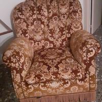 Divano 3 posti e 2 poltrone