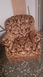 Divano 3 posti e 2 poltrone