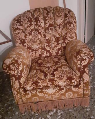 Divano 3 posti e 2 poltrone