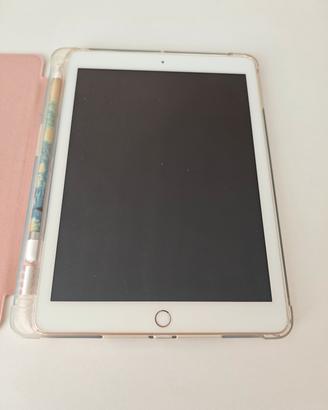 iPad (generazione 6) 32 GB cellular +Palle Pencil1