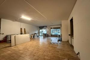 NEGOZIO A CASTIGLIONE DELLE STIVIERE