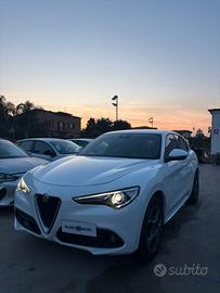 Alfa Romeo Stelvio 2.2 Turbodiesel 190 CV AT8 Q4